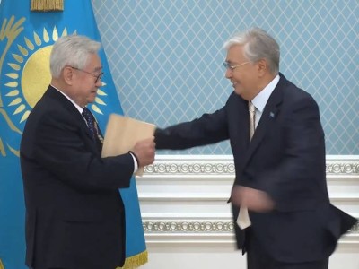 Токаев продемонстрировал уроки рукопашного боя