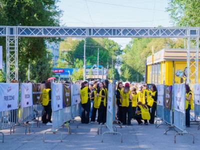 Волонтеры на концерт Джей Ло пожаловались на условия работы в Алматы