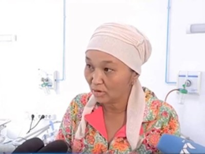 Бабушка пятерых внуков родила тройню в Туркестанской области