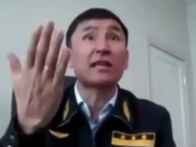 "Народ не обманешь". Почему матерившийся начальник КТЖ стал героем