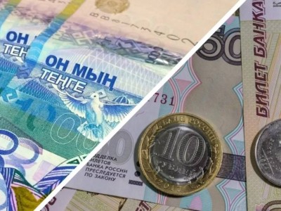 Казахстанцы массово избавляются от российского рубля