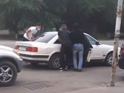 В суде показали, как "Хуторская бригада" избивала бойца MMA