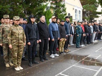 Педагоги, предприниматели, госслужащие: в Астане 90 военнообязанных призваны на воинские сборы
