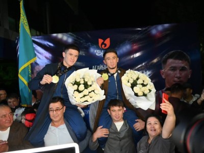 В Шымкенте торжественно встретили чемпионов мира по боксу