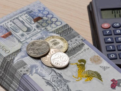 605 тысяч тенге может составить средняя зарплата в Казахстане