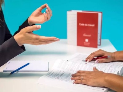 Почему казахстанцам хотят ограничить работу на нескольких местах