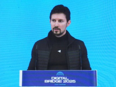 Павел Дуров начал выступление в Астане с шутки про поиск жены