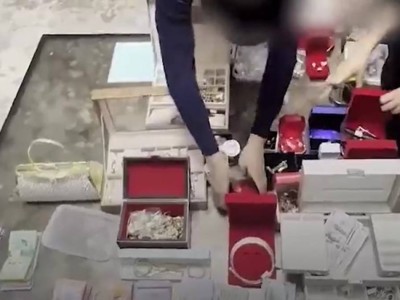 Сотни миллионов, 52 авто и килограммы золота: чем закончилась афера Nazira Gold в Шымкенте