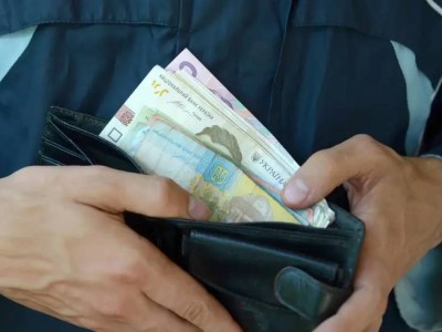 Чиновник 10 лет не ходил на работу, но получал зарплату