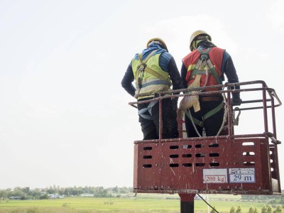 Двое инженеров сорвались с высоты в Петропавловске: один из них - сотрудник «Казахтелекома»
