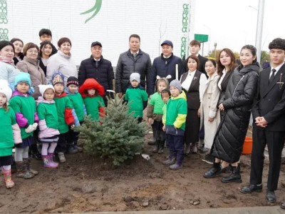 Крупный скандал разгорелся вокруг директора школы, которую недавно открыл аким ЗКО