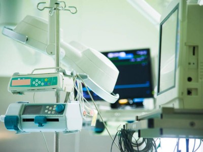 "Купили квартиру в Астане". 115 миллионов похитили на тендере оборудования для больницы