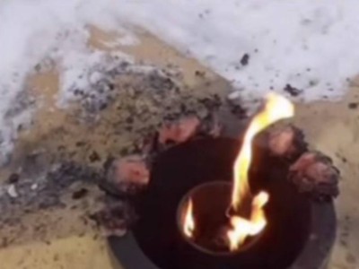 Курицу на Вечном огне приготовил житель Риддера