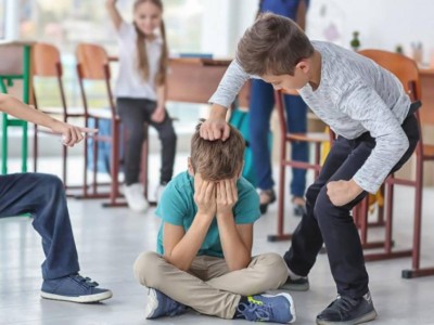 Суд без правил: как соцсети одновременно защищают и разрушают репутации