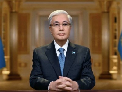 Токаев обратился к казахстанцам в честь Нового года