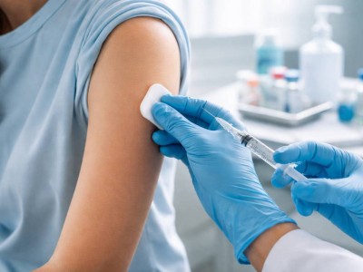 Минздрав опроверг заявления о «вредных вакцинах» в Казахстане