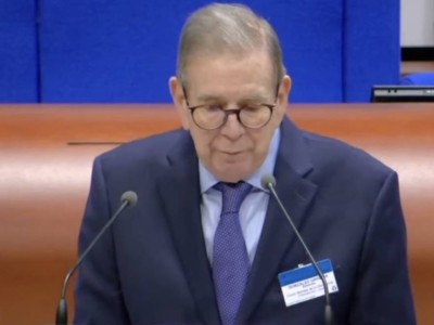 Лидер оппозиции Венесуэлы назвал себя президентом и обратился к армии