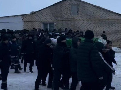 Убийство в Атырауской области: в селе Жангелдин похоронили погибших супругов