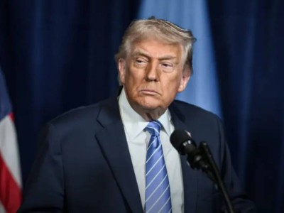 Трампу вручили Нобелевскую премию мира