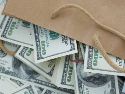 Мошенники оставили бывшего топ-менеджера "КазМунайГаза" 400 миллионов и квартиры