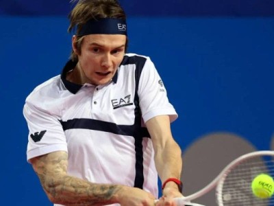 Александр Бублик уверенно стартовал на Australian Open и повторил рекорд