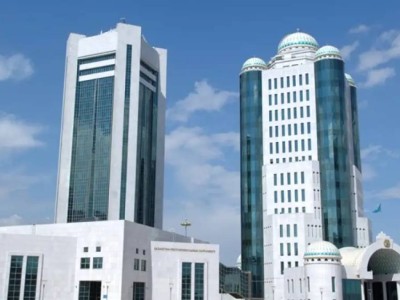 Парламент Казахстана предлагают переименовать