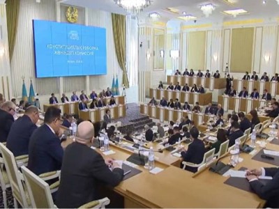 Эльвира Азимова: предложения граждан касались не только вопроса однопалатного Парламента