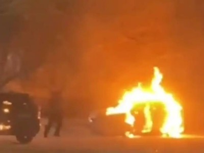 Две полицейские машины поджег пенсионер в Семее