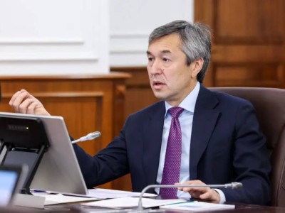 Раимбек Баталов назначен внештатным советником Президента