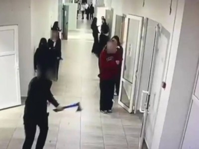Мальчик бегал с топором по школе в Кульсары: есть пострадавшие