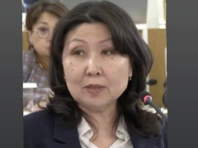 Айгуль Садвакасова: Конституция закрепляет приоритет человеческого капитала, науки и инноваций