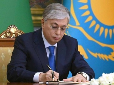 Референдум по новой Конституции состоится 15 марта