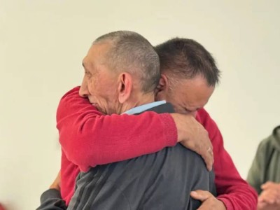 "Спустя 54 года". Два родных брата впервые встретились в Уральске