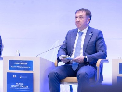 Сарсембаев разъяснил приоритет Конституции над международным правом