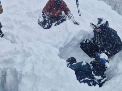 Лавина на Шымбулаке: несмотря на предупреждения, люди катаются