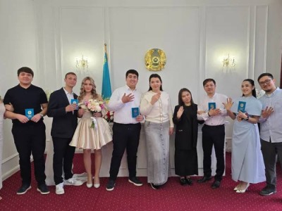 Свадебный бум из-за красивой "зеркальной" даты произошел в Шымкенте