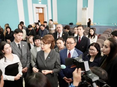 Аида Балаева: Развитие науки и инноваций является одним из ключевых инструментов диверсификации экономики