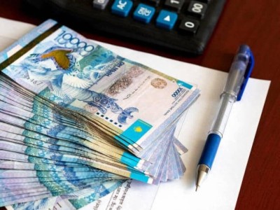 Актюбинка тайком оформила на знакомых кредиты в МФО