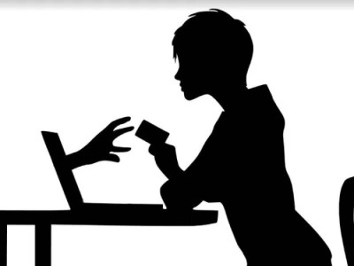 Группа девушек через сайт предлагала продолжить общение в арендуемой квартире