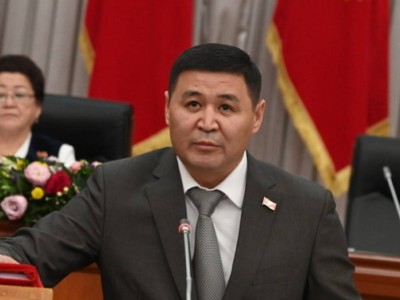 Брат экс-главы ГКНБ Кыргызстана Шаирбек Ташиев сложил депутатские полномочия после допроса