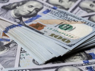 Курс доллара резко упал в обменниках Казахстана