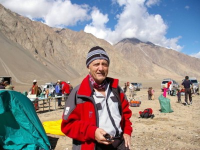 Токаев наградил альпиниста Ильинского высшим трудовым званием