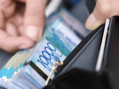 Казахстанцам станет сложнее брать кредиты