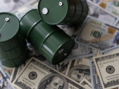 Нефть может подняться до 200 долларов за баррель, к этому готовится администрация Трампа