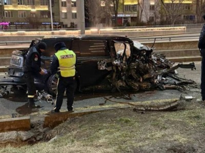 Пьяный водитель Zeekr и отставки в полиции: что известно о ДТП на Аль-Фараби