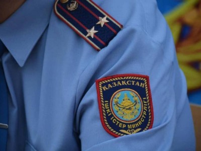 В Атырауской области избили полицейских при исполнении