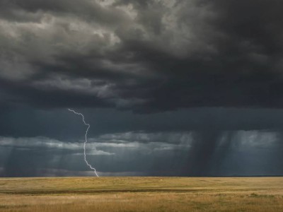 Погода резко изменится: грозы на юге и заморозки на севере Казахстана