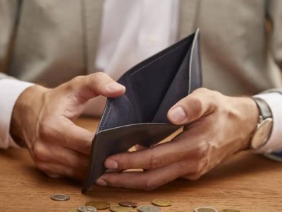 Казахстанец заявил о "пропаже" денег с пенсионного счета