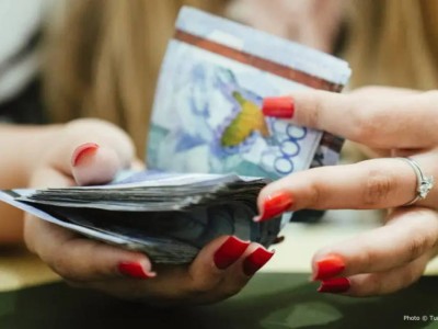 Казахстанка за свое молчание требовала от бывшего 25 миллионов