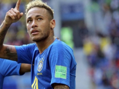 Неймар опубликовал фото казахстанского киберспортсмена